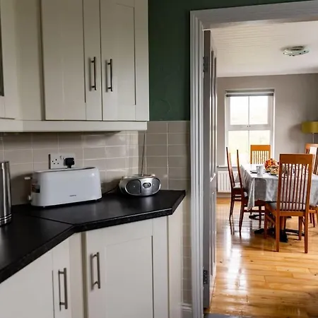 Wildberry - 4 Bedroom With Amazing Views In Doolin